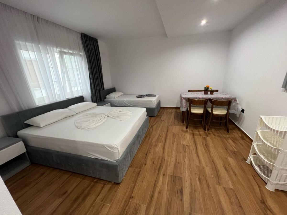 Hotel Vila Herta Durrës Eksteriør bilde
