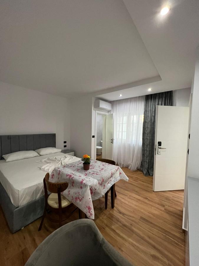 Hotel Vila Herta Durrës Eksteriør bilde